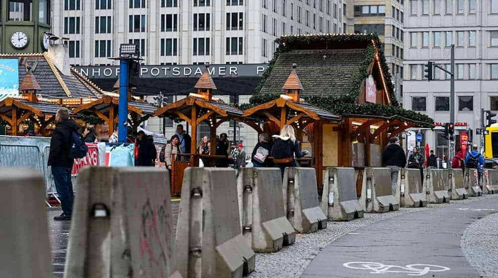 Bei einer Umfrage des Bundesverbands hat sich gezeigt, dass wachsende Anforderungen an Sicherheitsauflagen, steigende Kosten sowie Genehmigungsverfahren die Veranstalter belasten. (Symbolbild) / Foto: Jens Kalaene/dpa