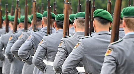 Wachbataillon der Bundeswehr hat Aufstellung genommen. (Archivbild) / Foto: Soeren Stache/dpa
