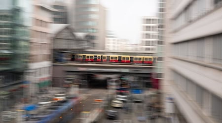Über die Friedrichstraße ist schon viel diskutiert und gestritten worden. (Archivbild) / Foto: Sebastian Gollnow/dpa