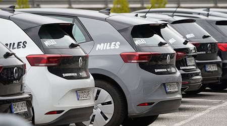 Die Berliner Staatsanwaltschaft hat eine Millionenbuße gegen den Carsharing-Anbieter Miles verhängt. (Archivbild) / Foto: Marcus Brandt/dpa