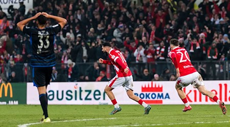 Cigerci verwandelte das Stadion mit seinem Treffer in ein Tollhaus. / Foto: Julius Frick/dpa