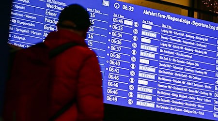 Der Fahrplanwechsel am Sonntag bringt für die Fahrgäste in Berlin und Brandenburg einige Änderungen mit sich. (Archivbild) / Foto: Sebastian Christoph Gollnow/dpa