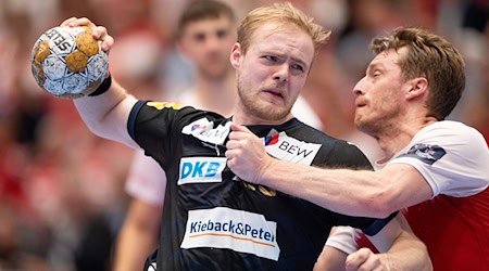 Nationalspieler Matthes Langhoff war bester Werfer der Füchse bei Kolstad. (Archivbild) / Foto: Bo Amstrup/Ritzau Scanpix Foto/dpa