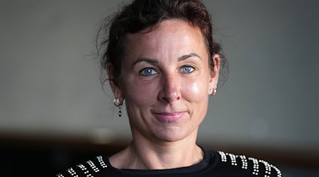 Juli Zeh hält die Brandmauer für gescheitert. (Archivbild) / Foto: Soeren Stache/dpa