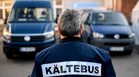 Die Berliner Stadtmission hofft darauf, ihr Angebot an Kältebusfahrten nicht einschränken zu müssen. (Archivfoto) / Foto: Britta Pedersen/dpa-Zentralbild/dpa-tmn