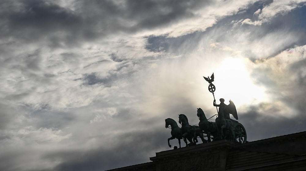 Tagsüber rechnet der DWD Donnerstag bis Samstag mit 6 bis 11 Grad. (Archivbild) / Foto: Jens Kalaene/dpa-Zentralbild/dpa