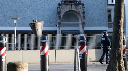 Schützen jüdische Einrichtungen: sogenannte Oktablöcke.  / Foto: Markus Lenhardt/dpa