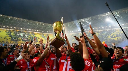 Die Potsdam Royals feiern im Oktober ihre dritte Meisterschaft in Serie.  / Foto: Robert Michael/dpa