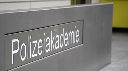 Mehrere Nachwuchskräfte und ein Schießtrainer werden vorsorglich wegen Unwohlseins im Krankenhaus untersucht. (Archivbild) / Foto: Britta Pedersen/dpa-Zentralbild/dpa