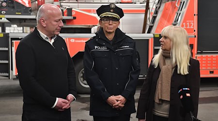 Die Berliner Polizei beschlagnahmte bis Silvester 220.000 Stück verbotene Pyrotechnik. / Foto: Paul Zinken/dpa