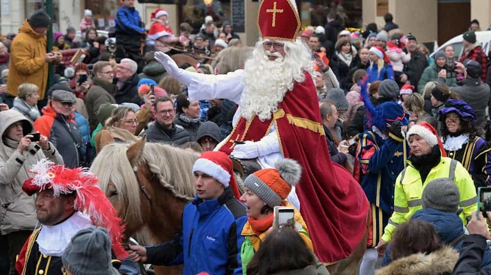 Im Holländischen Viertel öffnet das Sinterklaas-Fest. (Archivbild) / Foto: Michael Bahlo/dpa