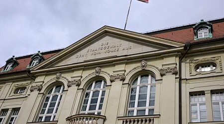 Die Staatskanzlei in Potsdam teilte am zweiten Weihnachtsfeiertag mit, dass sie Freiwilligenagenturen mit 42.400 Euro zusätzlich unterstützt. (Archivbild) / Foto: Jens Kalaene/dpa