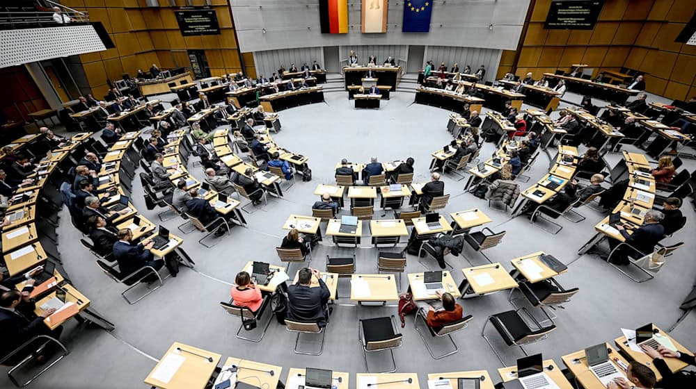 Das Berliner Abgeordnetenhaus hatte die Enquete-Kommission für mehr gesellschaftlichen Zusammenhalt und gegen Rassismus im Februar eingesetzt. (Archivbild) / Foto: Britta Pedersen/dpa