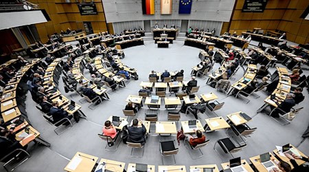 Das Berliner Abgeordnetenhaus hatte die Enquete-Kommission für mehr gesellschaftlichen Zusammenhalt und gegen Rassismus im Februar eingesetzt. (Archivbild) / Foto: Britta Pedersen/dpa