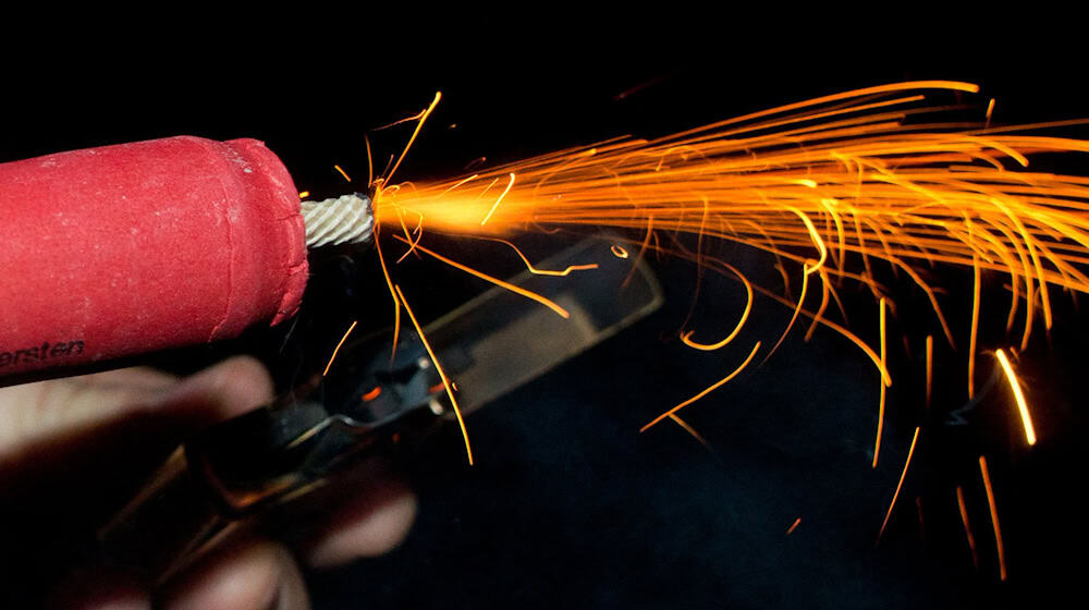 Böller lassen Wildtiere aufschrecken und sorgen bei ihnen für immensen Stress. (Symbolfoto) / Foto: Patrick Pleul/dpa-Zentralbild/dpa