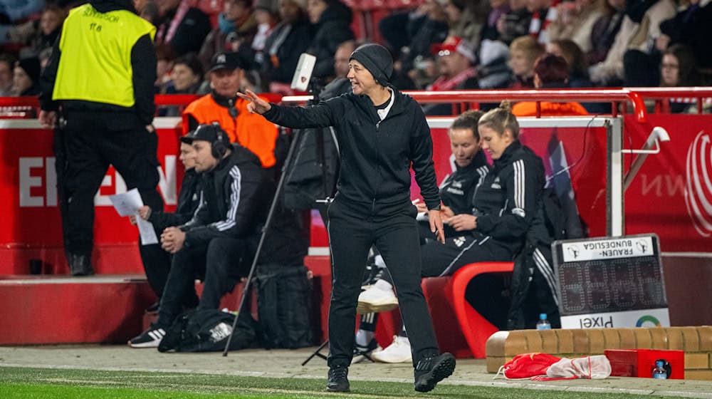Union-Trainerin Ailien Poese kann eine neue Spielerin begrüßen. (Archivbild) / Foto: Matthias Koch/dpa