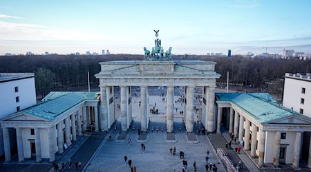 Die S-Bahnlinien S1, S2 und S25 halten derzeit nicht am Brandenburger Tor. / Foto: Kay Nietfeld/dpa
