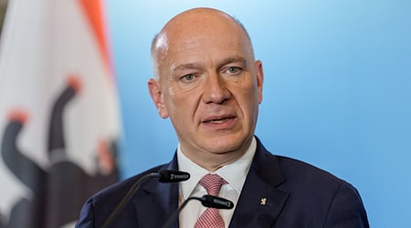 Berlins Regierender Bürgermeister Kai Wegner (CDU) will die Stadt als Startup-Metropole im Bereich der Finanztechnologien voranbringen. (Archivbild)  / Foto: Michael Kappeler/dpa