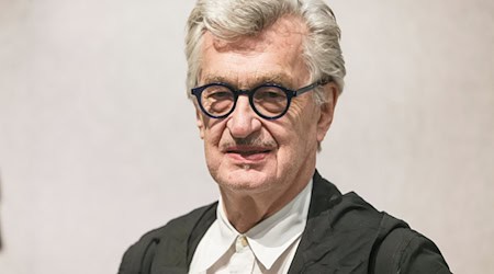 Wim Wenders wird Jurypräsident der Berlinale 2026. (Archivbild) / Foto: Oliver Berg/dpa