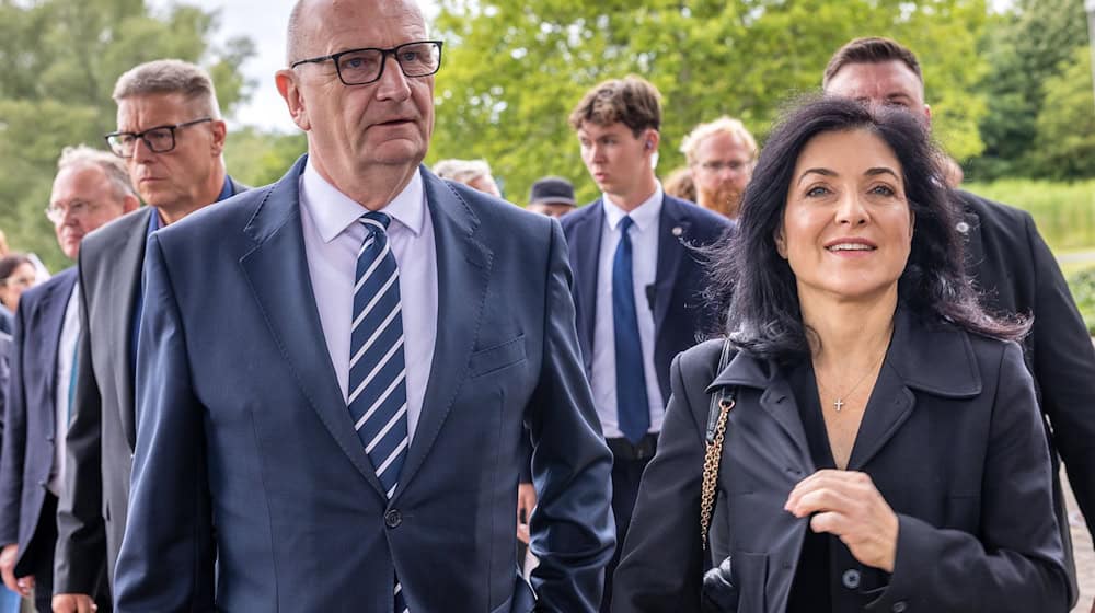 Brandenburgs Ministerpräsident Dietmar Woidke (SPD) erhofft sich von der Bundesregierung mehr Anstrengungen zur Senkung der Stromkosten (Archivbild). / Foto: Frank Hammerschmidt/dpa