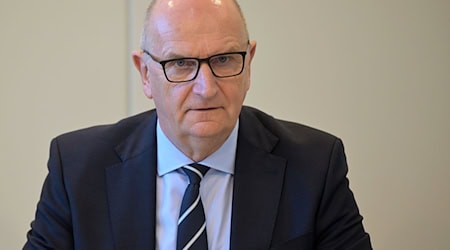 «Eine Minderheitsregierung bedeutet, bei jedem einzelnen Vorhaben erpressbar zu sein», so der Ministerpräsident. / Foto: Michael Bahlo/dpa