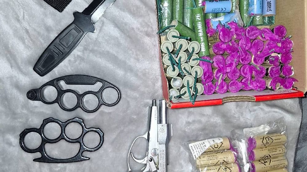 Die Polizei geht zurzeit verstärkt gegen den illegalen Handel mit Feuerwerk vor. (Handout) / Foto: -/Polizei Berlin/dpa