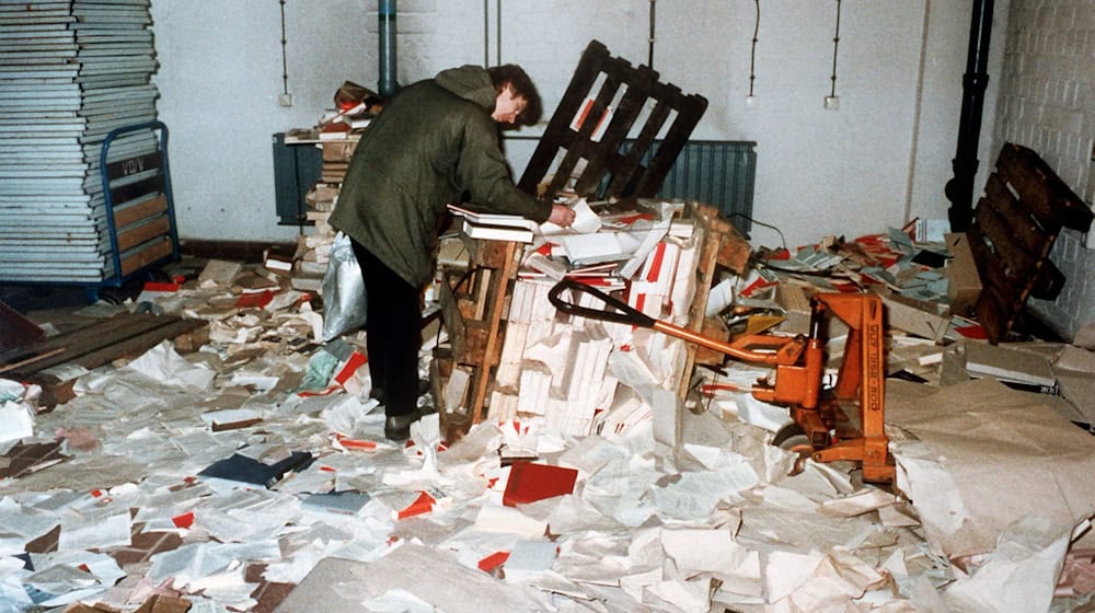 Bei der Besetzung der Stasi-Zentrale ging einiges zu Bruch. (Archivbild) / Foto: ZB/ADN/dpa