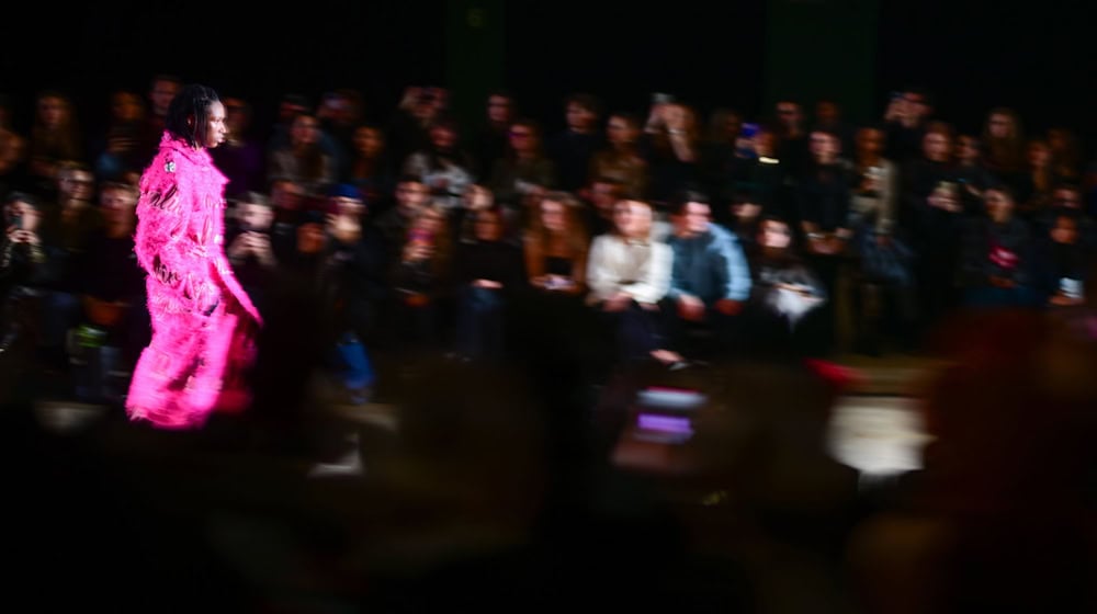 In Berlin hat die Modewoche begonnen. / Foto: Sebastian Christoph Gollnow/dpa