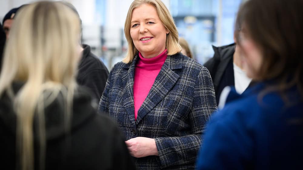 «Es dürfen nicht die falschen abgeschoben werden», warnt die Arbeitsministerin.  / Foto: Bernd von Jutrczenka/dpa