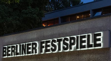 Zehn Inszenierungen werden zum Berliner Theatertreffen eingeladen. (Archivbild)  / Foto: Soeren Stache/dpa