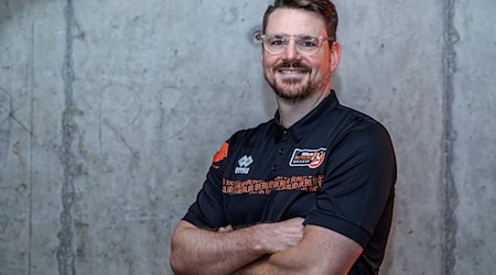 Markus Steuerwald wird Chefcoach bei den Grizzlys Giesen. (Archivbild) / Foto: Andreas Gora/dpa