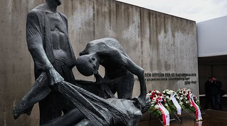 Im ehemaligen KZ Sachsenhausen in Oranienburg und in anderen Städten wird der Opfer des Nationalsozialismus gedacht. (Archivbild) / Foto: Hannes P. Albert/dpa