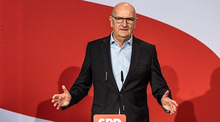 Die Brandenburger SPD unter Ministerpräsident und Landeschef Dietmar Woidke hat sich für Koalitionsverhandlungen mit der CDU entschieden. (Archivbild) / Foto: Frank Hammerschmidt/dpa