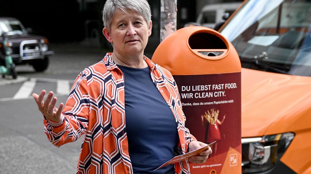 Die BSR-Beschäftigten sehen sich öfter mit Aggression und Gewalt konfrontiert, sagt BSR-Chefin Stephanie Otto. (Archivbild) / Foto: Britta Pedersen/dpa