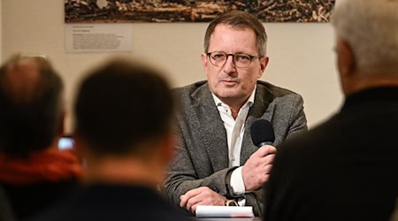 Alexander King ist bislang der einzige Politiker, der für das BSW im Berliner Abgeordnetenhaus sitzt. (Archivbild) / Foto: Britta Pedersen/dpa
