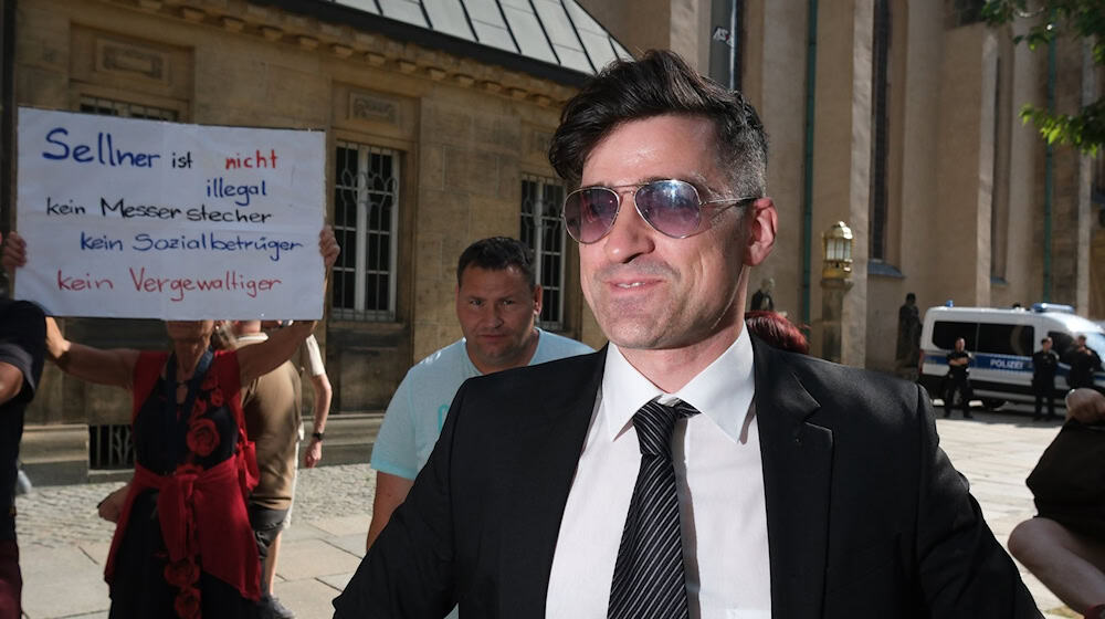 Der Rechtsextremist Martin Sellner will einen Vortrag über die sogenannte Remigration halten. (Archivbild) / Foto: Sebastian Willnow/dpa