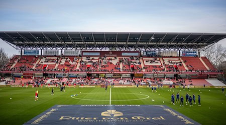 Der FC Energie Cottbus wird 60 - das feiern viele Fans (Archivbild).  / Foto: Julius Frick/dpa