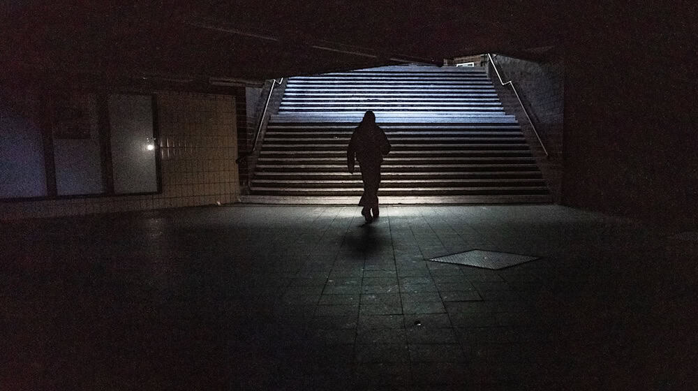 Für viele ein Schock: Noch bis Donnerstag könnten Teile des Berliner Südwestens ohne Strom bleiben.  / Foto: Michael Kappeler/dpa