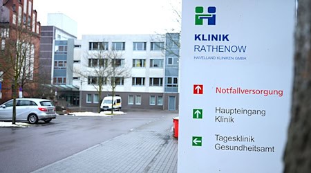 Die Havelland Kliniken GmbH will den Fall des Verdachts auf sexuellen Missbrauch gegen einen Kinderarzt aufarbeiten. / Foto: Elisa Schu/dpa