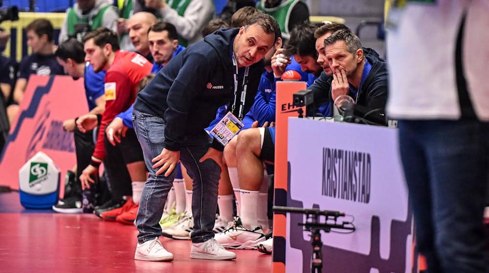 Für Bob Hanning war es das dritte EM-Spiel als Trainer der italienischen Handball-Nationalmannschaft. / Foto: Luigi Canu/LiveMedia-IPA/ZUMA Press Wire/dpa