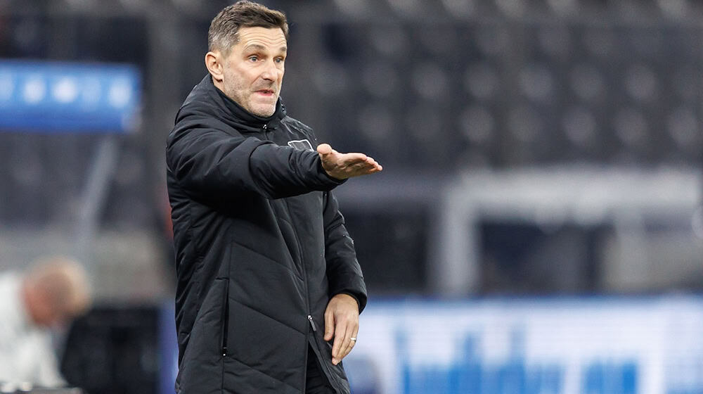 Startete mit seiner Mannschaft in die Vorbereitung auf die zweite Saisonhälfte: Hertha-Cheftrainer Stefan Leitl (Archivbild) / Foto: Andreas Gora/dpa