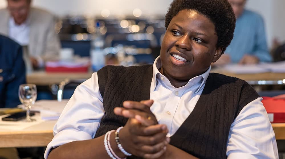 Der Brandenburger Landeschef der Jusos, Leonel Richy Andicene, rechnet mit Konfliktpunkten bei den Verhandlungen mit der CDU. (Archivbild) / Foto: Frank Hammerschmidt/dpa