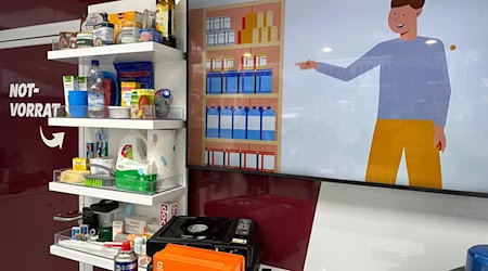 Behörden raten dazu für Krisensituationen vorzusorgen. (Archivbild) / Foto: Ira Schaible/dpa