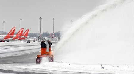 Am BER läuft der Flugbetrieb weitestgehend normal. (Archivbild) / Foto: Soeren Stache/dpa-Zentralbild/dpa