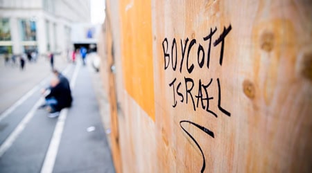 Das Bündnis wirft europäischen Hochschulen Komplizenschaft vor. (Symbolbild) / Foto: Christoph Soeder/dpa