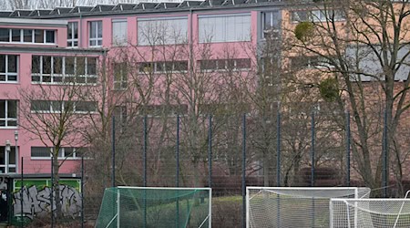 Ein Sportverein ruft zu Spenden für einen schwer verletzten zwölfjährigen Jungen auf. / Foto: Michael Bahlo/dpa