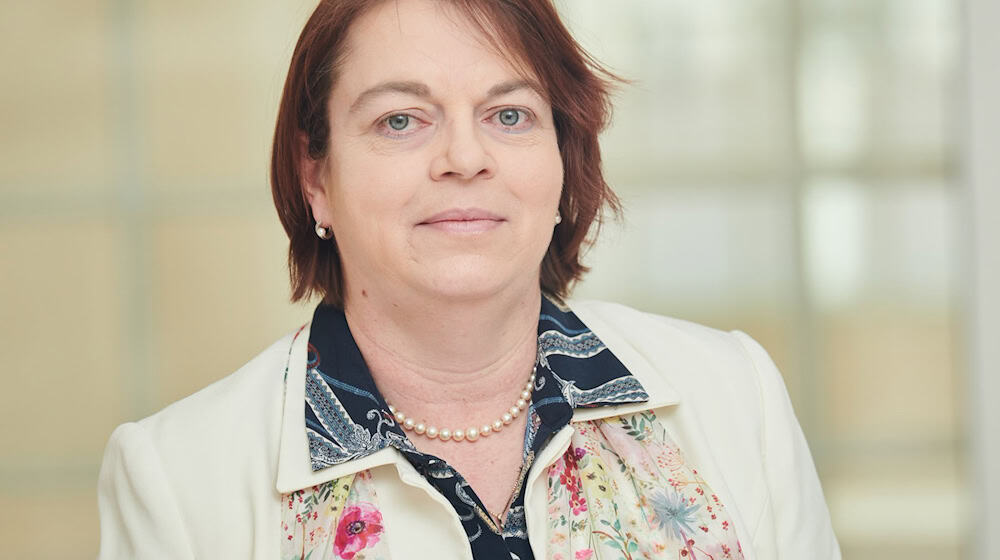 Der Brandenburger Landtag hat an die gestorbene Landtagsabgeordnete Kathleen Muxel erinnert. (Archivbild) / Foto: Annette Riedl/dpa