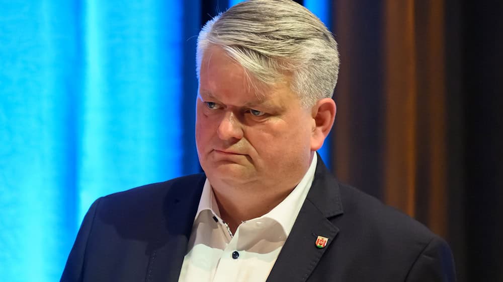 Der Hauptausschuss des Brandenburger Landtags ist dagegen, dass der AfD-Landtagsabgeordnete Wilko Möller Immunität mit Blick auf ein Verfahren vor dem Landgericht Frankfurt (Oder) bekommt (Archivbild). / Foto: Patrick Pleul/dpa