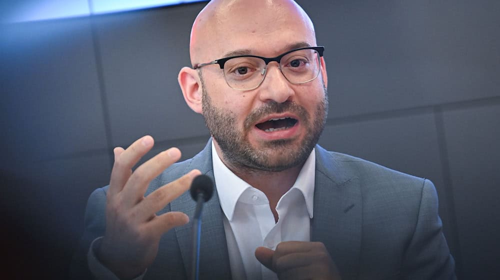 Brandenburgs Innenminister René Wilke (SPD) greift die AfD und ihre Position zur sogenannten Remigration an. (Archivbild) / Foto: Britta Pedersen/dpa