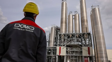 Nach dem angekündigten Produktionsstopp bei Domo Chemicals gibt es auch Gespräche mit dem Wirtschaftsminister von Sachsen-Anhalt. (Symbolbild) / Foto: Jan Woitas/dpa